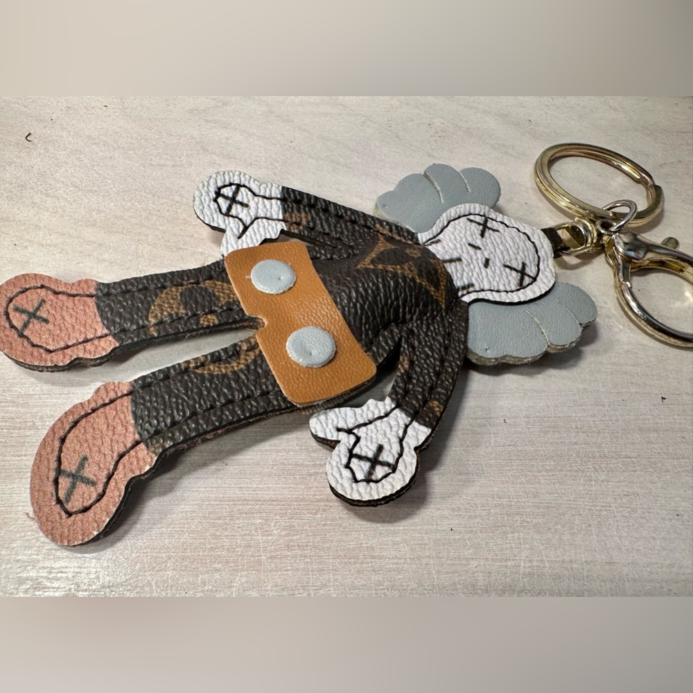 Cute Keychain - Picture 2 of 5